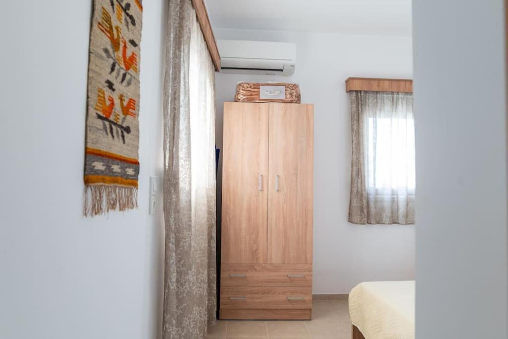 Zografia - Charming House Near The Coast Apartman Marmári Kültér fotó